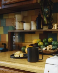 Hasami Porcelain Tallrik, 185 mm, svart