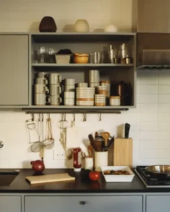 Hasami Porcelain Tallrik, 185 mm, glansig grå