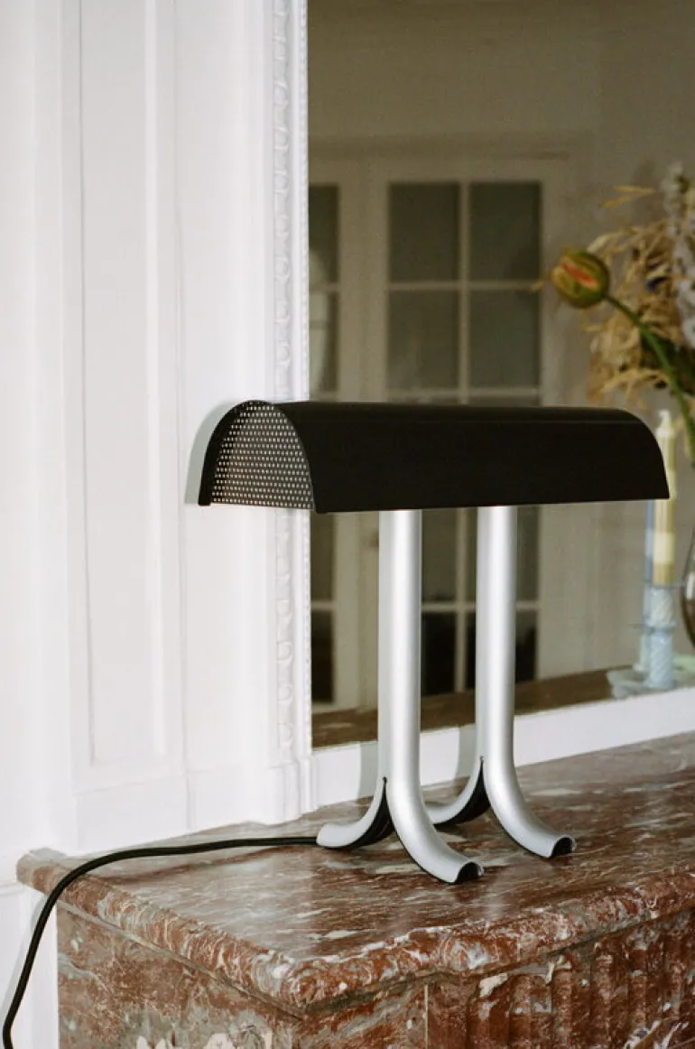 HAY Anagram bordslampa, järnsvart