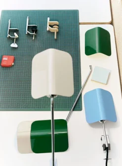 HAY Apex klämlampa för skrivbord, ostronvit