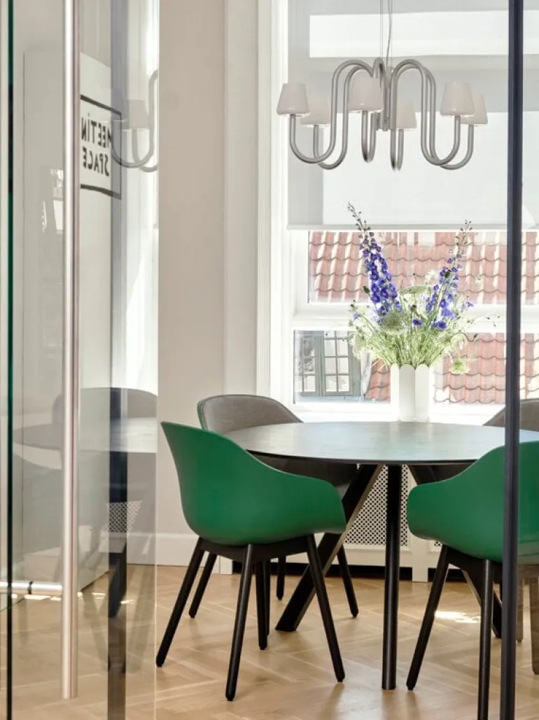 HAY Apollo ljuskrona 745, vitt opalglas