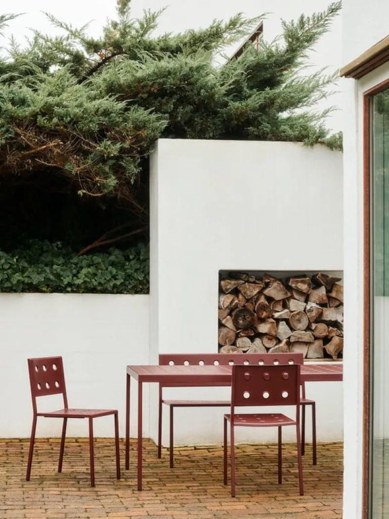 HAY Balcony bänk, 114 x 52 cm, järnröd