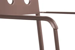 HAY Balcony matstol med armstöd, järnröd