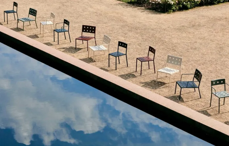 HAY Balcony matstol, mörk skog