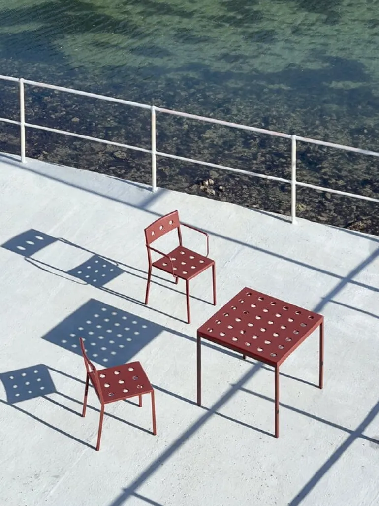 HAY Balkong fåtölj, järnröd