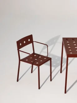 HAY Balkong fåtölj, järnröd