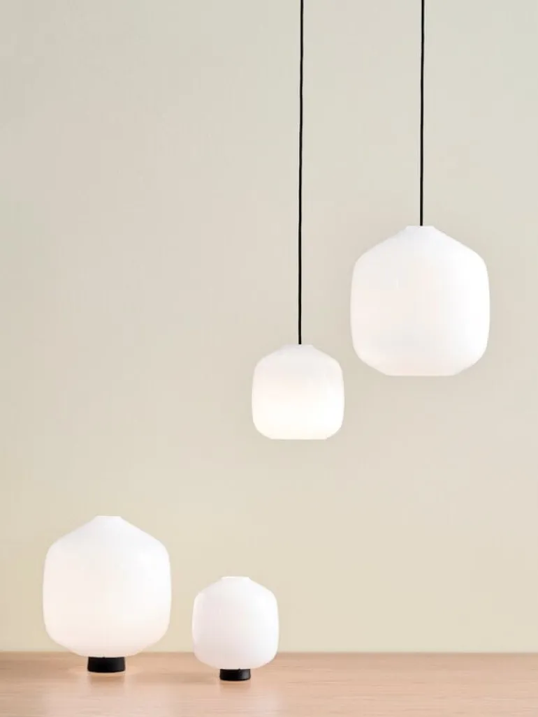 HAY Buoy 300 bordslampa, mjuk svart sladd