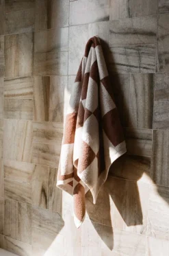 HAY Check badhandduk, 70 x 136 cm, cappuccino