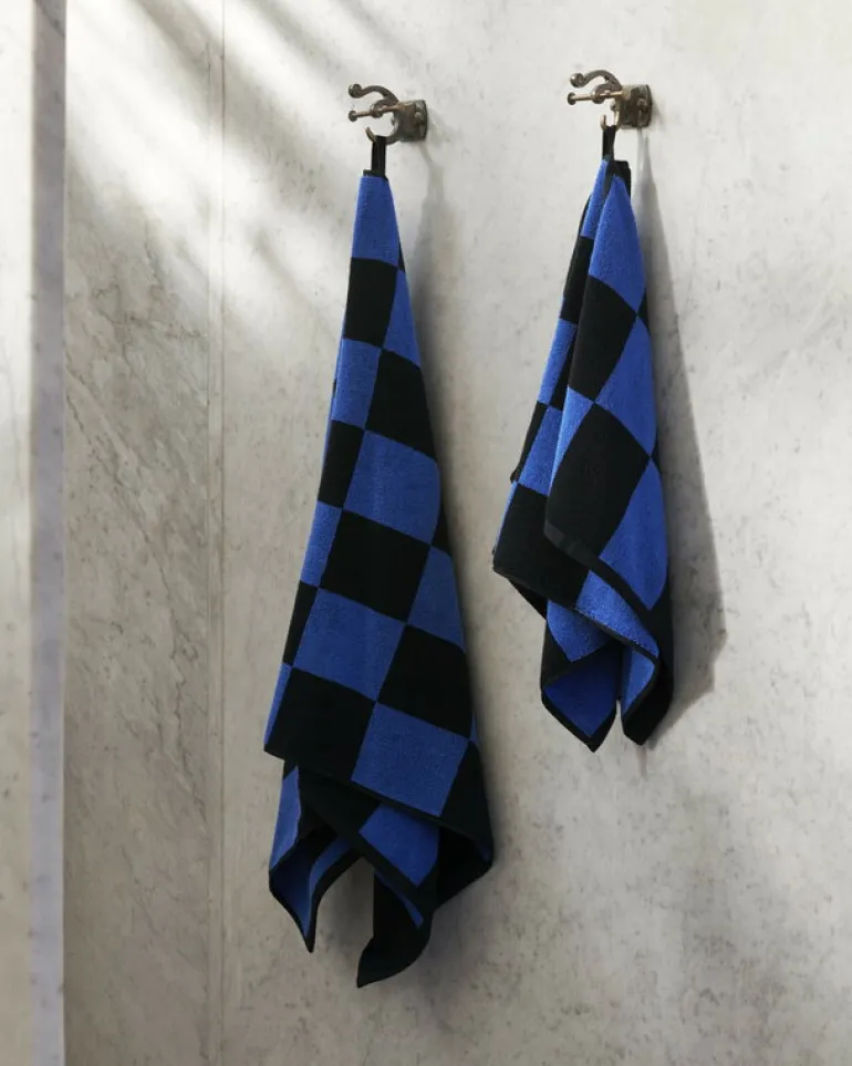 HAY Check handduk, 50 x 90 cm, koboltblå