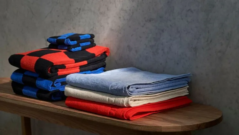 HAY Check handduk, 50 x 90 cm, vallmoröd