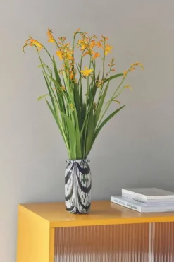 HAY Colour Cabinet med glasdörrar, hög, gul