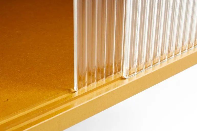 HAY Colour Cabinet med glasdörrar, hög, gul