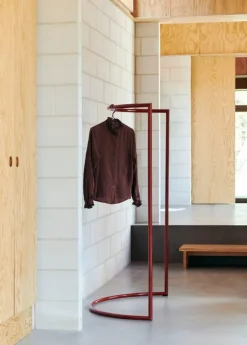 HAY Colour Rack, klädhängare, C-form, maroon red