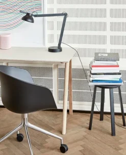 HAY CPH90 2.0 skrivbord, 130 x 65 cm, lackad ek - benvit linoleum