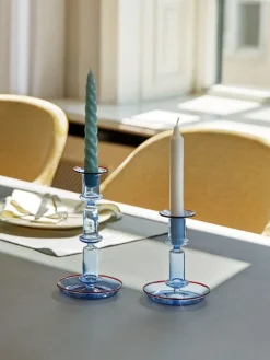 HAY Flare hög ljusstake, ljusblå med röd kant