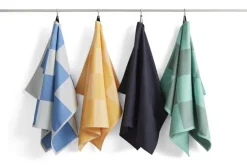 HAY Katsura kökshandduk, smaragdgrön