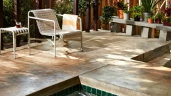 HAY Palissade fåtölj, låg, ljusgrå