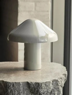 HAY Pao bärbar bordslampa, sval grå