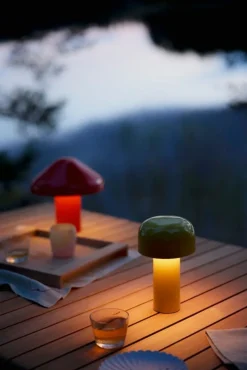 HAY Pao bärbar bordslampa, röd