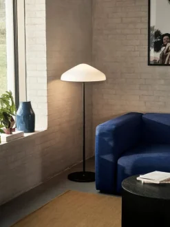 HAY Pao Glass golvlampa, vitt opalglas