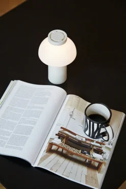 HAY PC Portable bärbar bordslampa, cream white