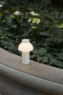 HAY PC Portable bärbar bordslampa, cream white