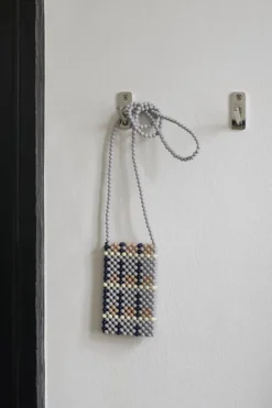 HAY Perla mobilväska, Karo