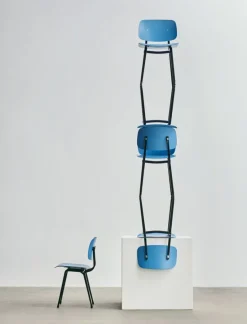 HAY Revolt stol, svart - azurblå 3.0