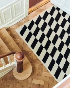 HAY Shift Kelim matta, svart