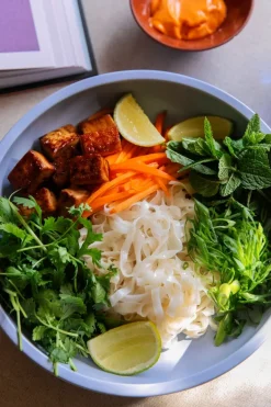 HAY Sobremesa serveringsskål, M, ljusblå