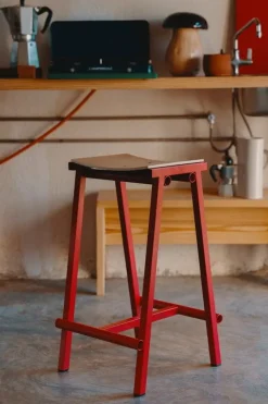 HAY Taburete 8, barstol, låg, 65 cm, signalröd - lackad ek