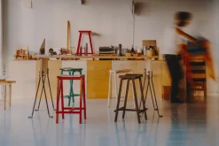 HAY Taburete 8, barstol, låg, 65 cm, äggskal - lackad ek