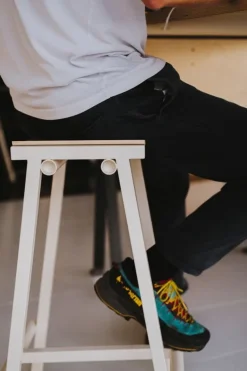 HAY Taburete 8, barstol, låg, 65 cm, äggskal - lackad ek