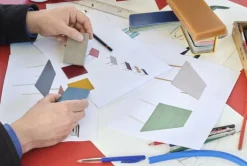 HAY Two-Colour bord, 105 cm, ockra - ljusgrå