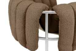 Hem Puffy loungefåtölj, sågspån bouclé - rostfritt stål