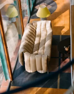 Hem Puffy 2,5-sitsig soffa, sandfärgat läder - rostfritt stål