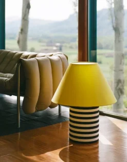 Hem Toto, bordslampa, stor, vaxgul - svart och vitrandig