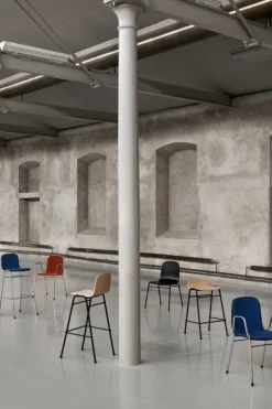 Hem Touchwood barpall, 65 cm, naturell bok - svart stål