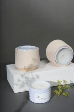 Hetkinen Pine doftljus i ljushållare, set, Metsä