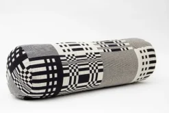 Johanna Gullichsen Tilkku cylinderkudde, svart