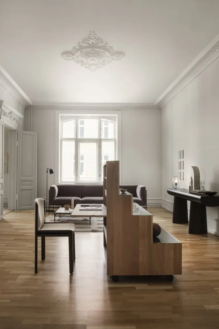 Karakter Steel Lab Light golvlampa, svart