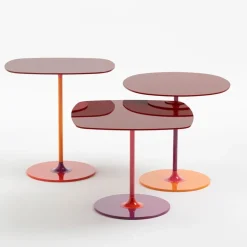 Kartell Thierry sidobord, 50 x 50 cm, vinröd