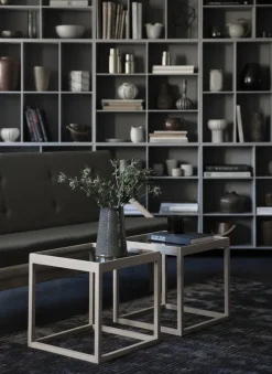 Klassik Studio Cube bord, såpad ek - rökfärgat glas