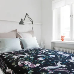 Klaus Haapaniemi & Co. Rabbit sjal 150 x 150 cm, skogsgrön