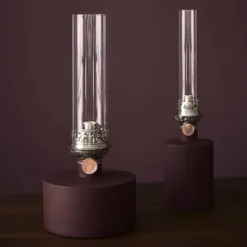 Klong Patina oljelampa, liten, mörkröd