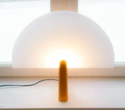 Klong Pavo bordslampa, gul