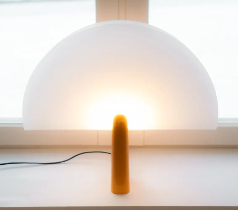 Klong Pavo bordslampa, gul