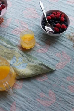 Lapuan Kankurit Kesäkukka bordsduk/filt, turkos - rosenröd