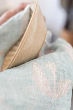 Lapuan Kankurit Kesäkukka bordsduk/filt, turkos - rosenröd