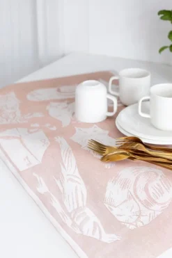 Lapuan Kankurit Kissanpäivät handduk, vit - kanel